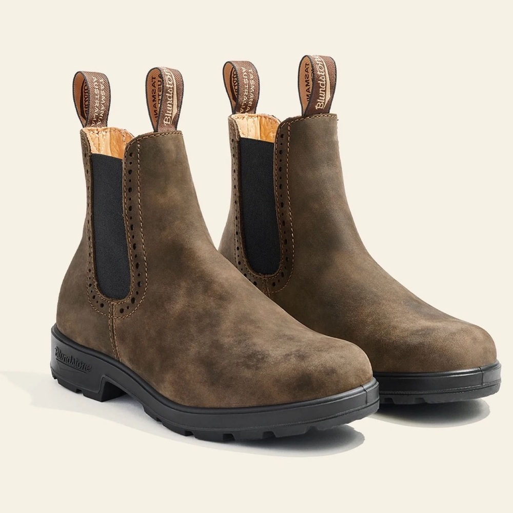 NWOT Blundstone women’s style 1351 rustic brown size 10.5